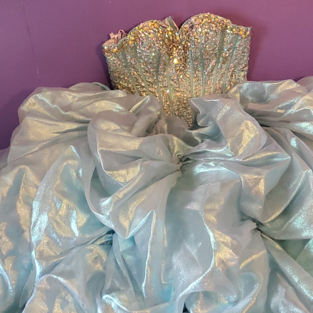 QUINCEAERA gown BY HOUSE OF WU